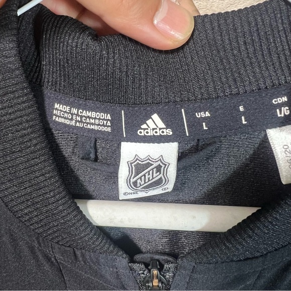 Adidas NHL Vegas Golden Knights Under The Lights Bomber Jacket Mens Large Black - Picture 3 of 4